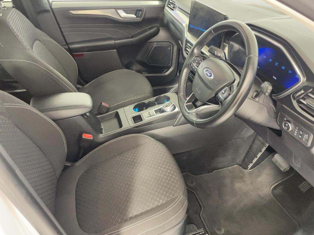 Photo '16' of Ford Escape