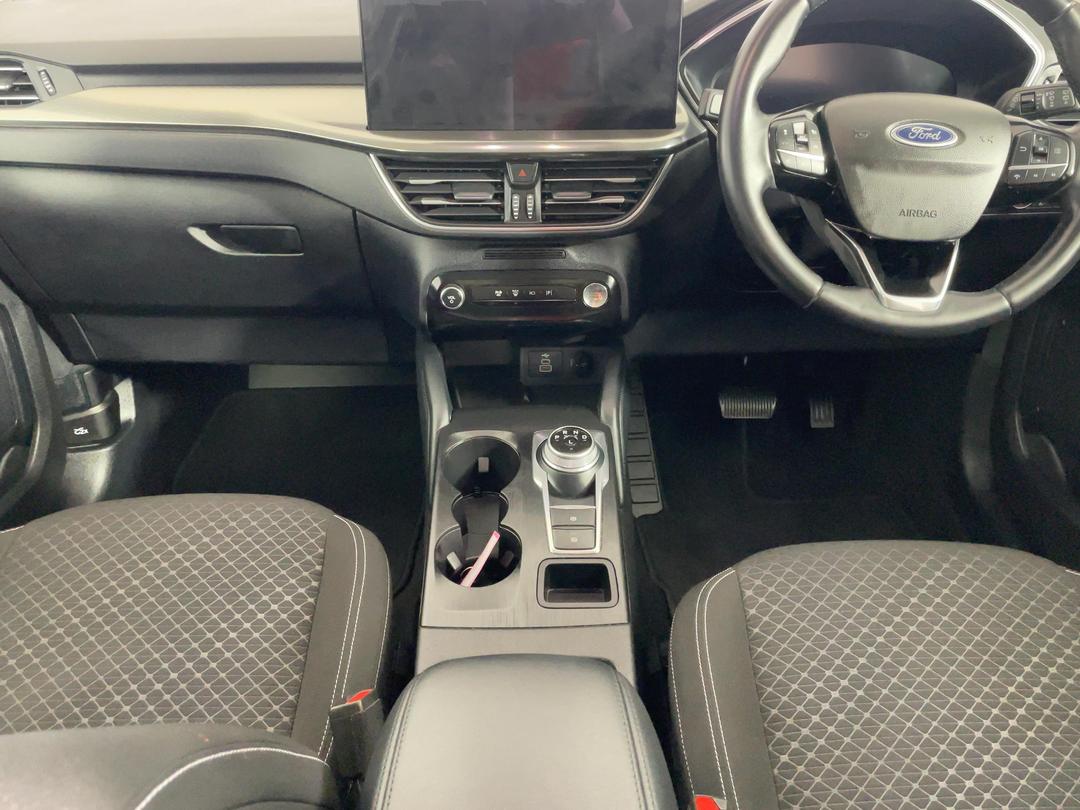 Photo '18' of Ford Escape