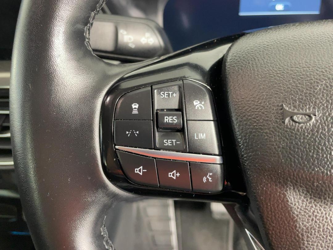 Photo '26' of Ford Escape