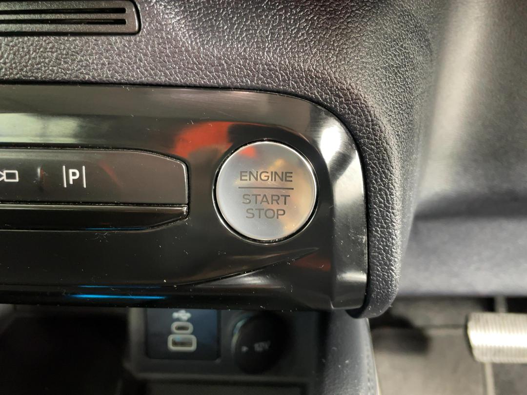Photo '27' of Ford Escape