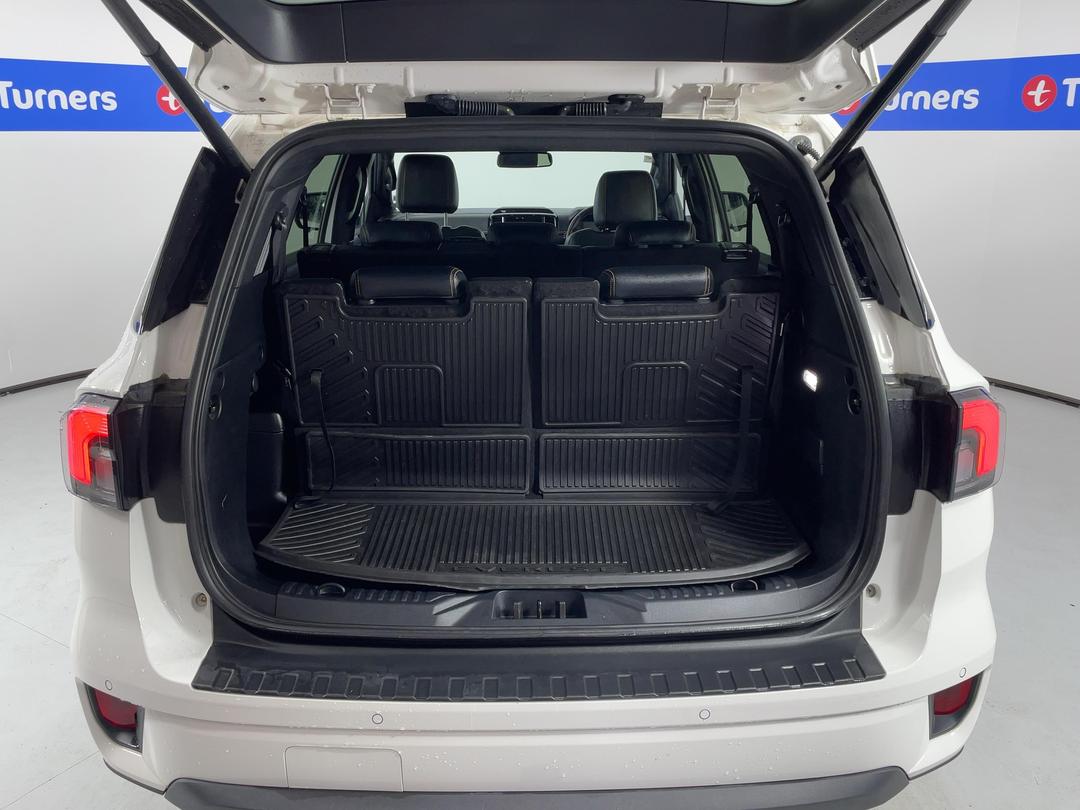 Photo '14' of Ford Everest
