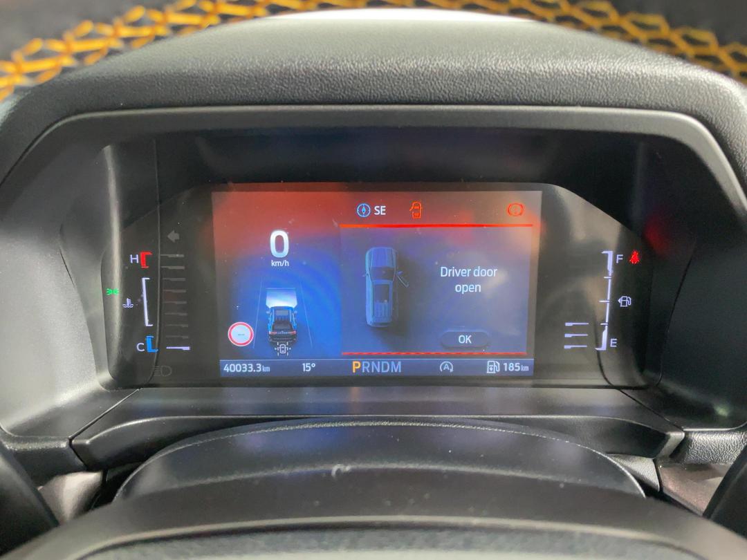 Photo '21' of Ford Everest