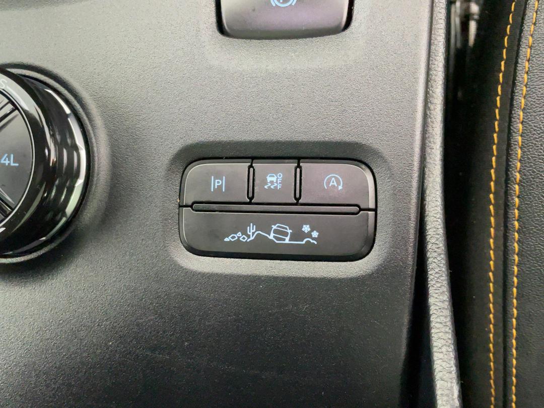 Photo '27' of Ford Everest