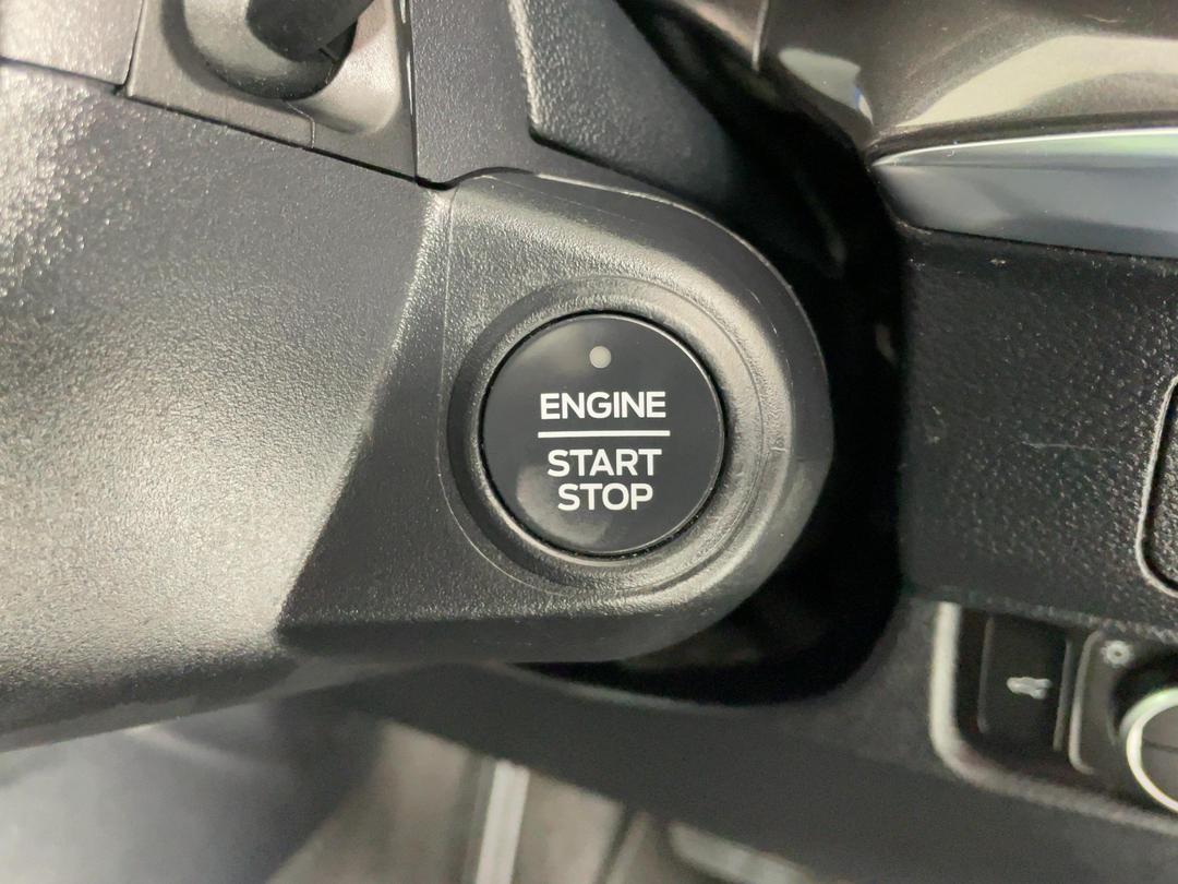 Photo '30' of Ford Everest