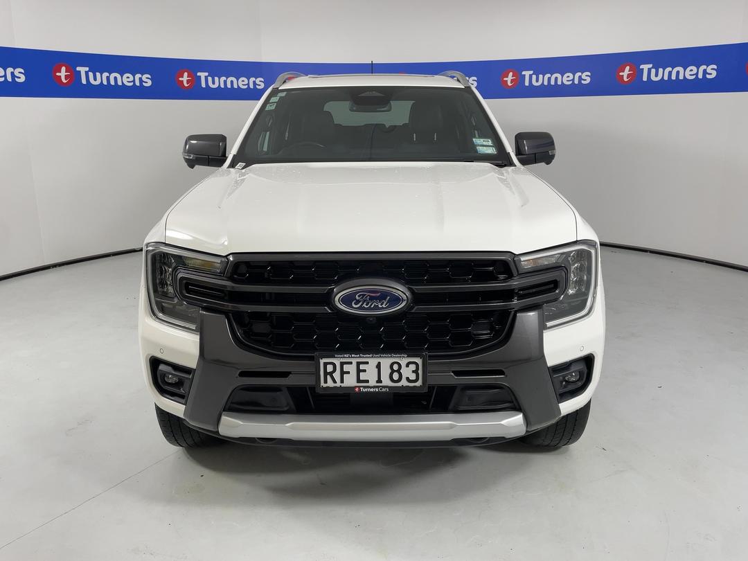 Photo '2' of Ford Everest
