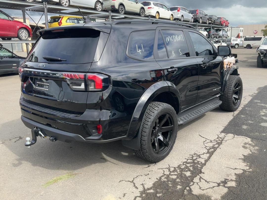 Photo '8' of Ford Everest Black Edition Photo '8' of Ford Everest Black Edition