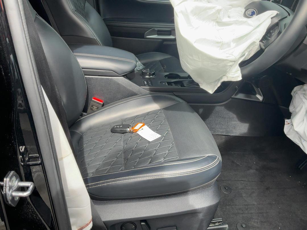 Photo '22' of Ford Everest Black Edition Photo '22' of Ford Everest Black Edition