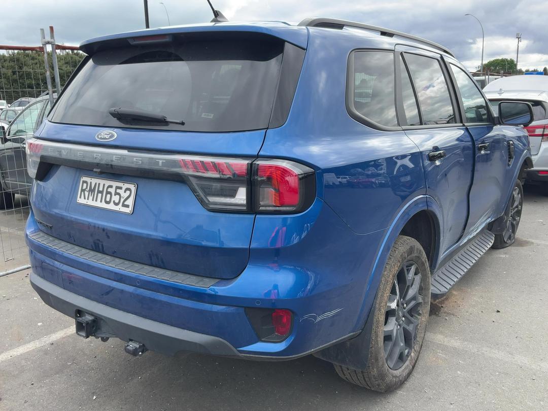 Photo '4' of Ford Everest Sport Photo '4' of Ford Everest Sport
