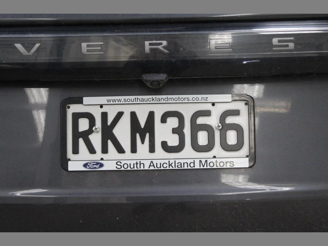 Photo '8' of Ford Everest Sport Photo '8' of Ford Everest Sport