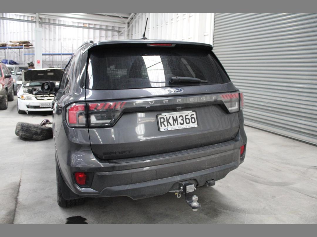 Photo '5' of Ford Everest Sport Photo '5' of Ford Everest Sport