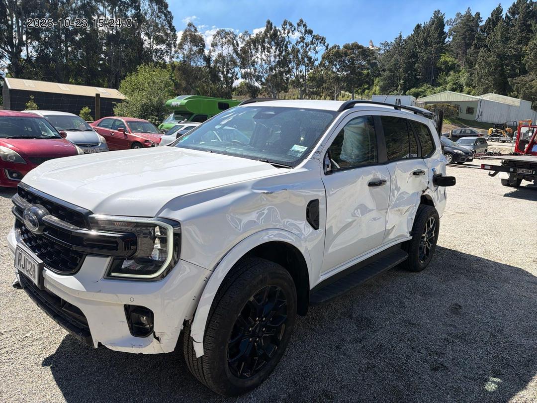 Photo '2' of Ford Everest Sport Photo '2' of Ford Everest Sport