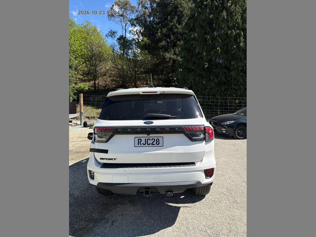 Photo '5' of Ford Everest Sport Photo '5' of Ford Everest Sport