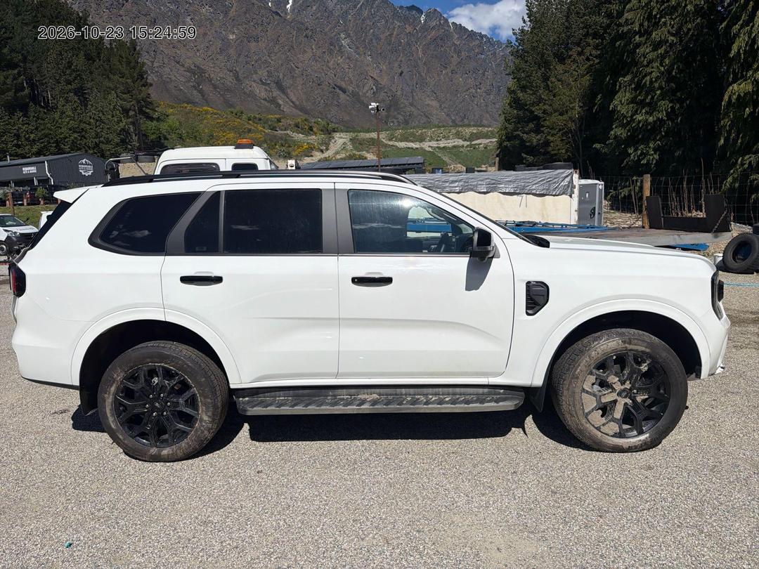 Photo '9' of Ford Everest Sport Photo '9' of Ford Everest Sport