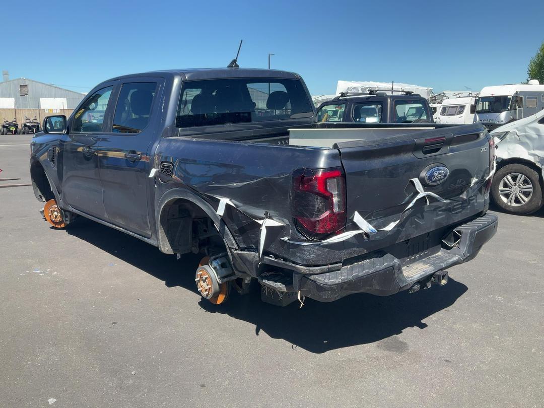 Photo '6' of Ford Ranger XLT Double CAB W/SA Photo '6' of Ford Ranger XLT Double CAB W/SA