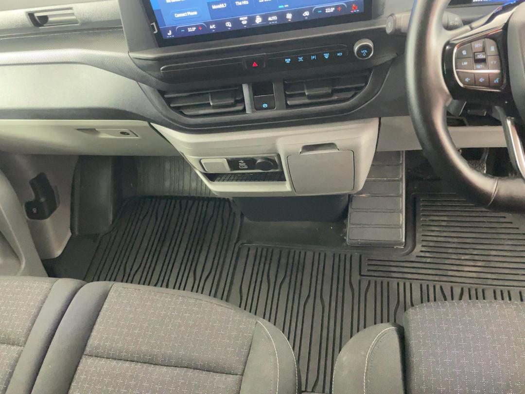 Photo '18' of Ford Transit