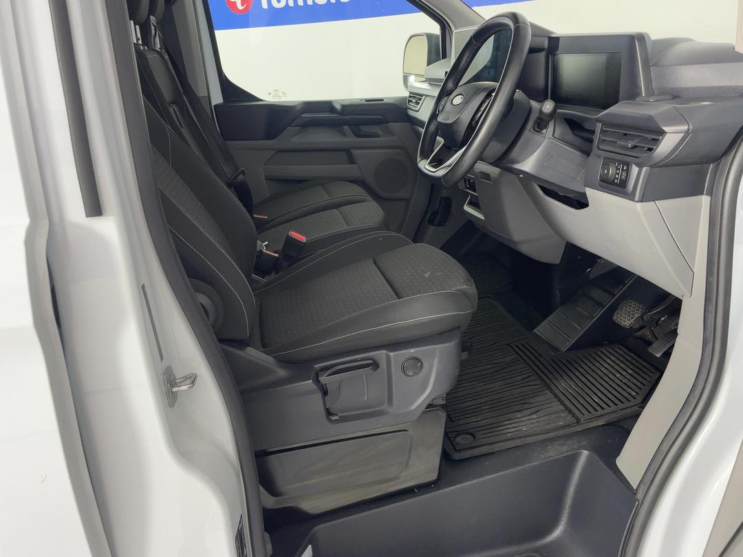 Photo '16' of Ford Transit