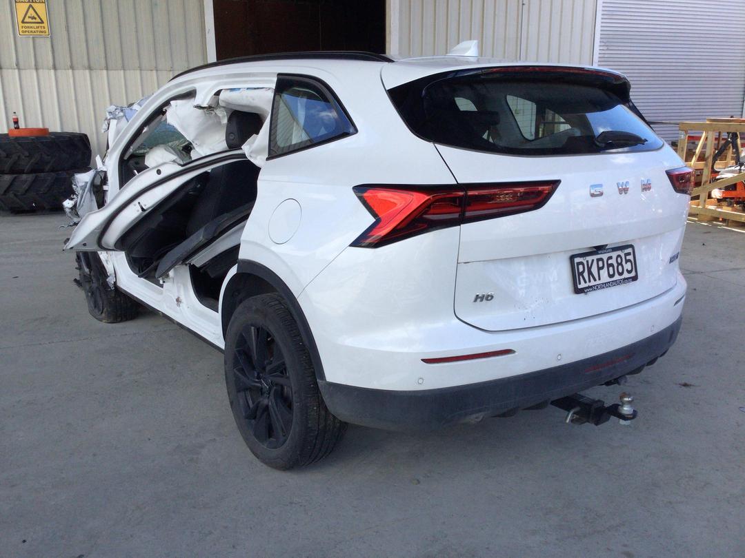 Photo '6' of GWM Haval H6 LUX 2WD Hybrid Photo '6' of GWM Haval H6 LUX 2WD Hybrid