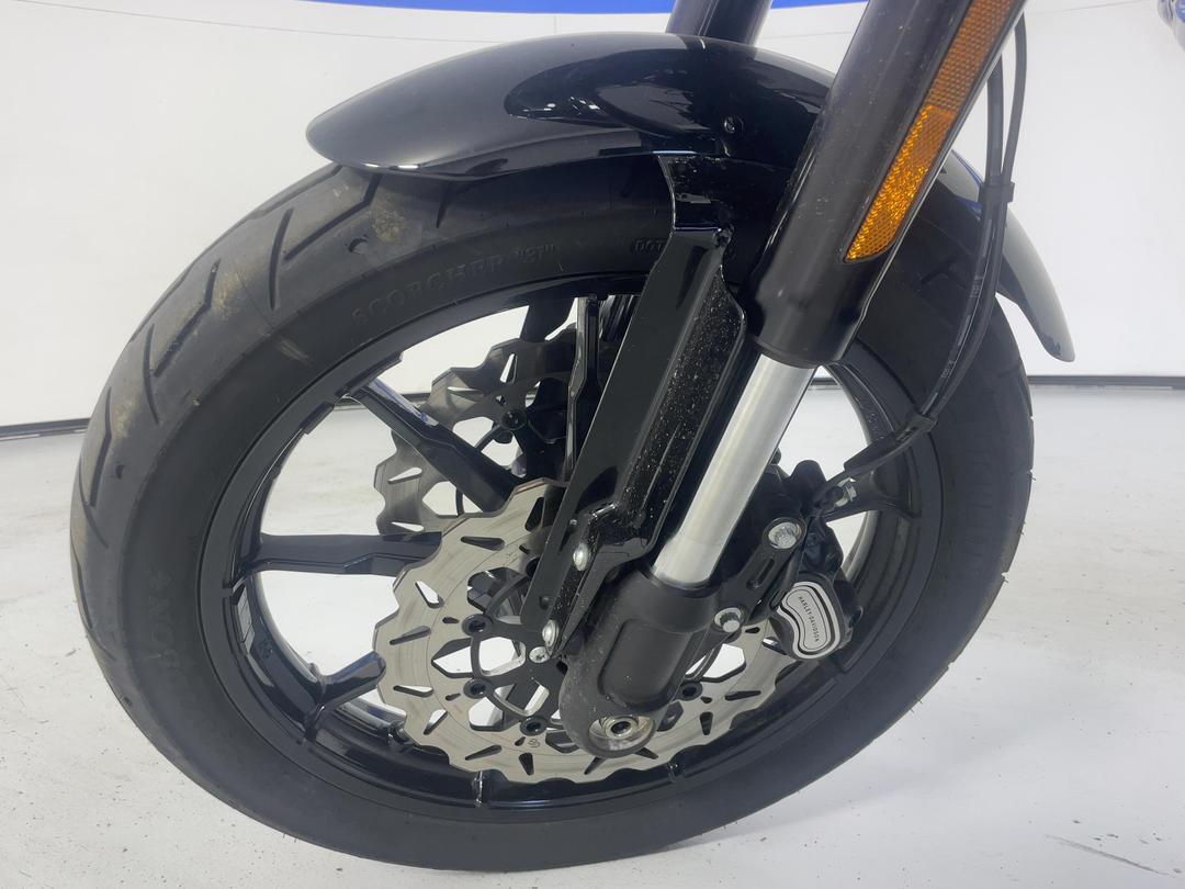 Photo '18' of Harley Davidson Softail 24 LOW Rider ST Photo '18' of Harley Davidson Softail 24 LOW Rider ST