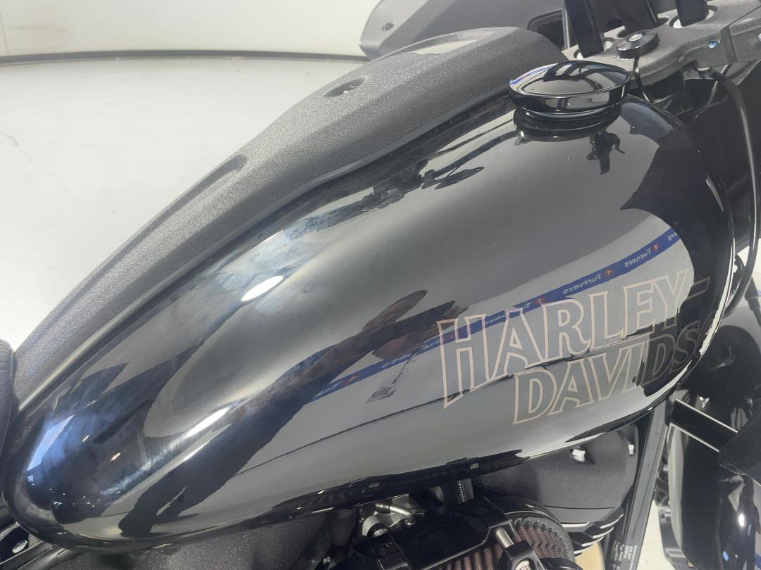 Photo '28' of Harley Davidson Softail 24 LOW Rider ST Photo '28' of Harley Davidson Softail 24 LOW Rider ST