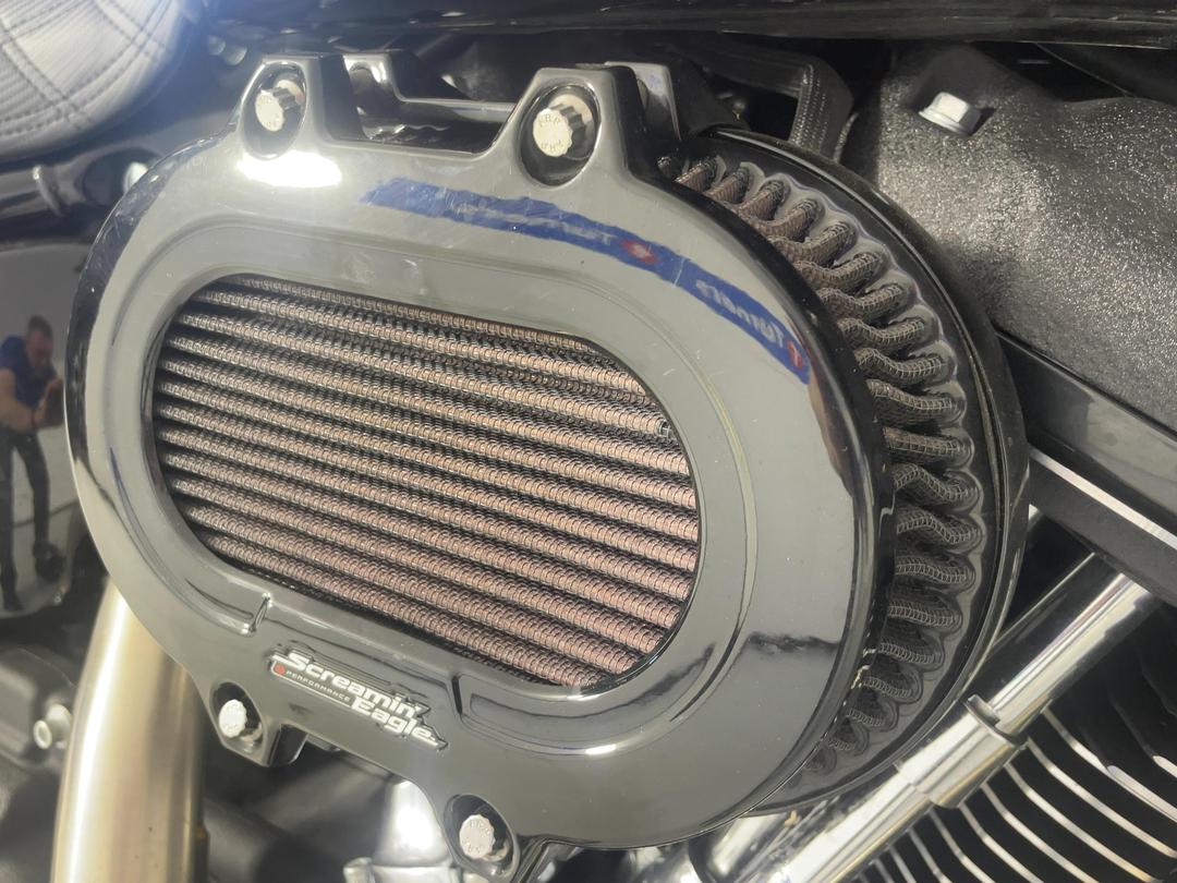 Photo '30' of Harley Davidson Softail 24 LOW Rider ST Photo '30' of Harley Davidson Softail 24 LOW Rider ST