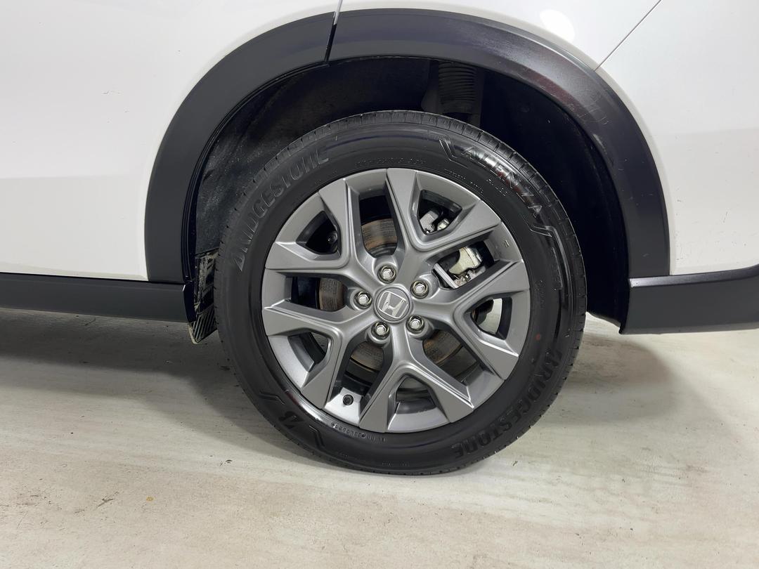 Photo '11' of Honda ZRV