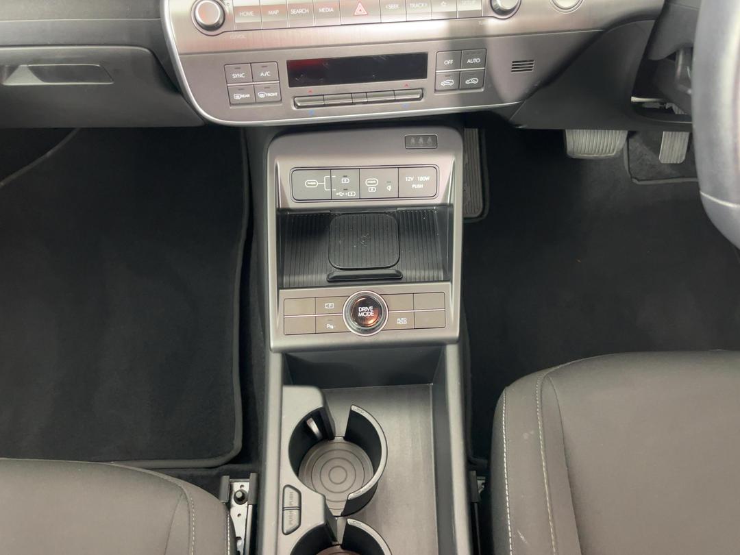 Photo '18' of Hyundai Kona
