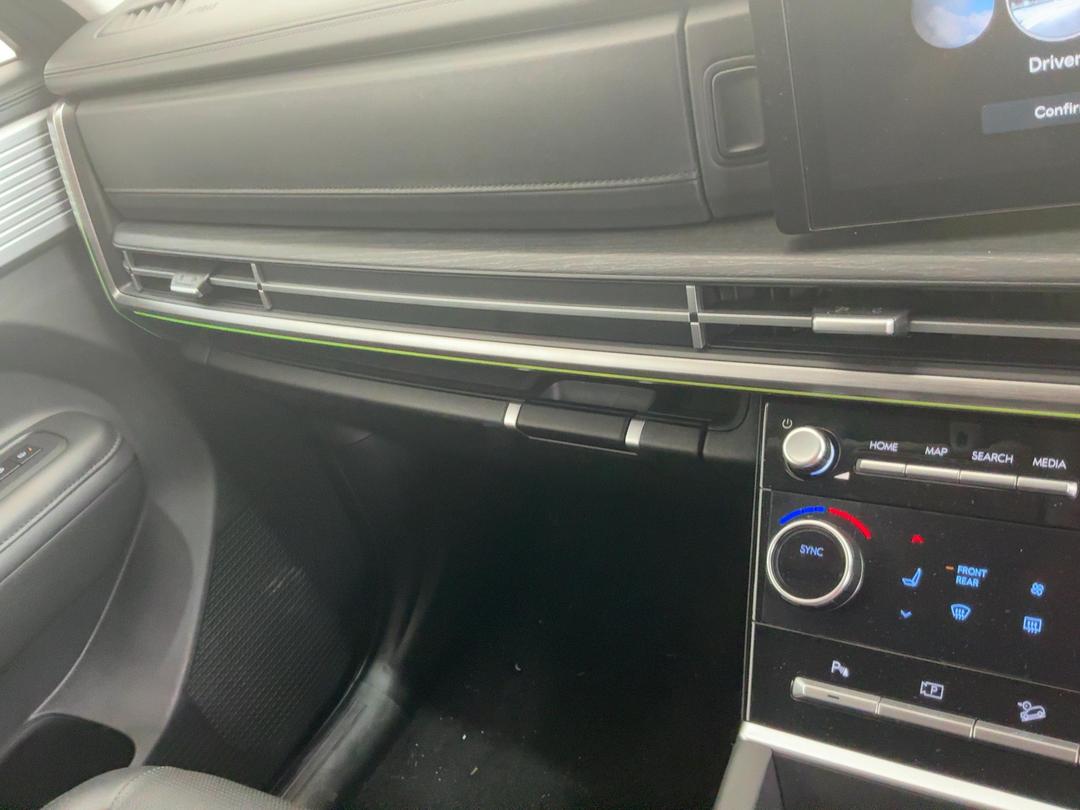 Photo '21' of Hyundai Santa FE Elite 2.5T AWD Photo '21' of Hyundai Santa FE Elite 2.5T AWD