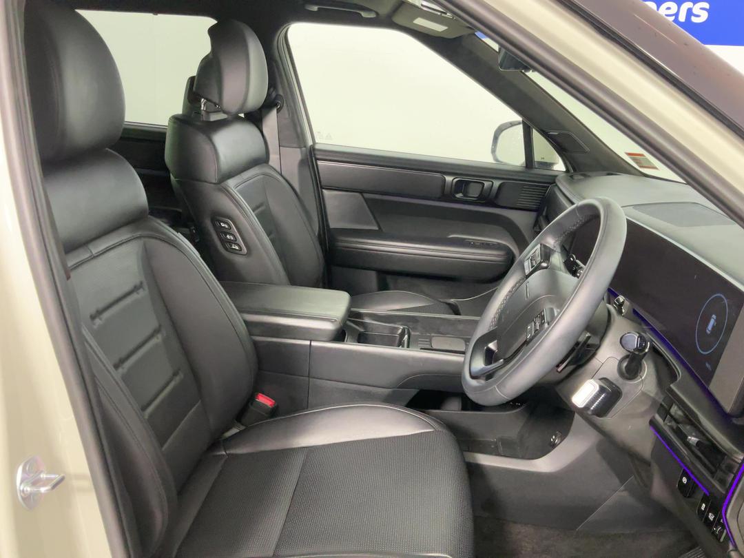 Photo '16' of Hyundai Santa FE