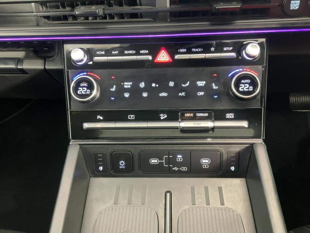 Photo '24' of Hyundai Santa FE