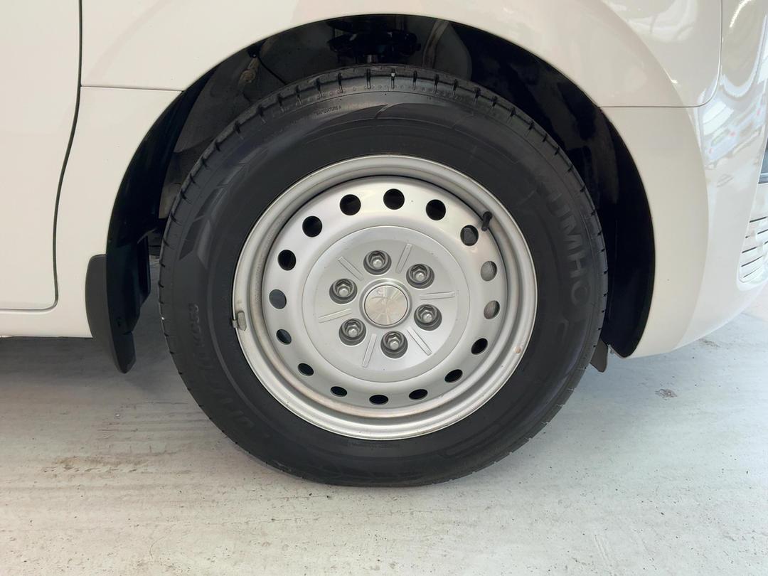 Photo '9' of Hyundai Staria Load