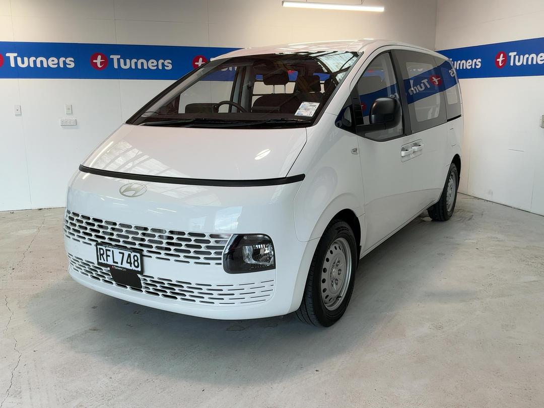 Photo '4' of Hyundai Staria Load