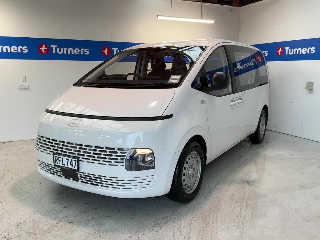 Photo '4' of Hyundai Staria Load