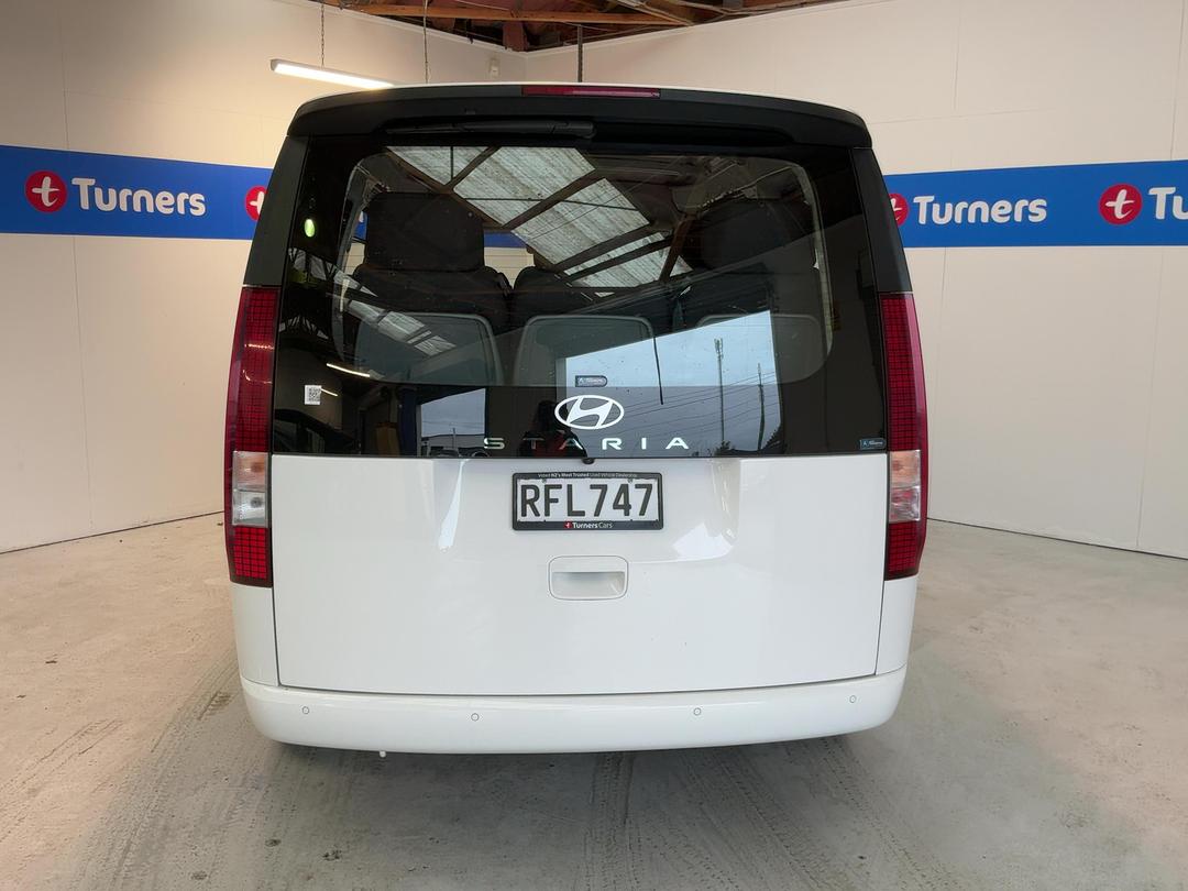 Photo '6' of Hyundai Staria Load