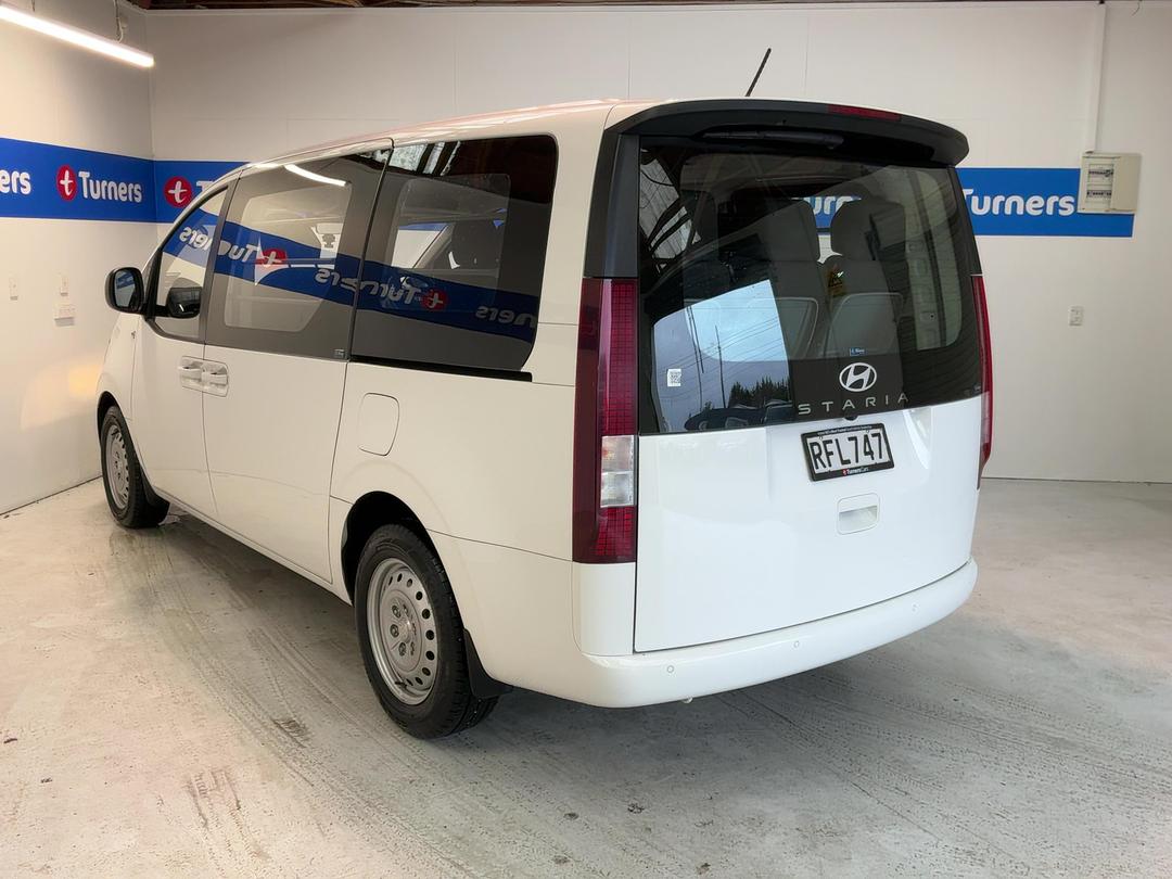 Photo '5' of Hyundai Staria Load
