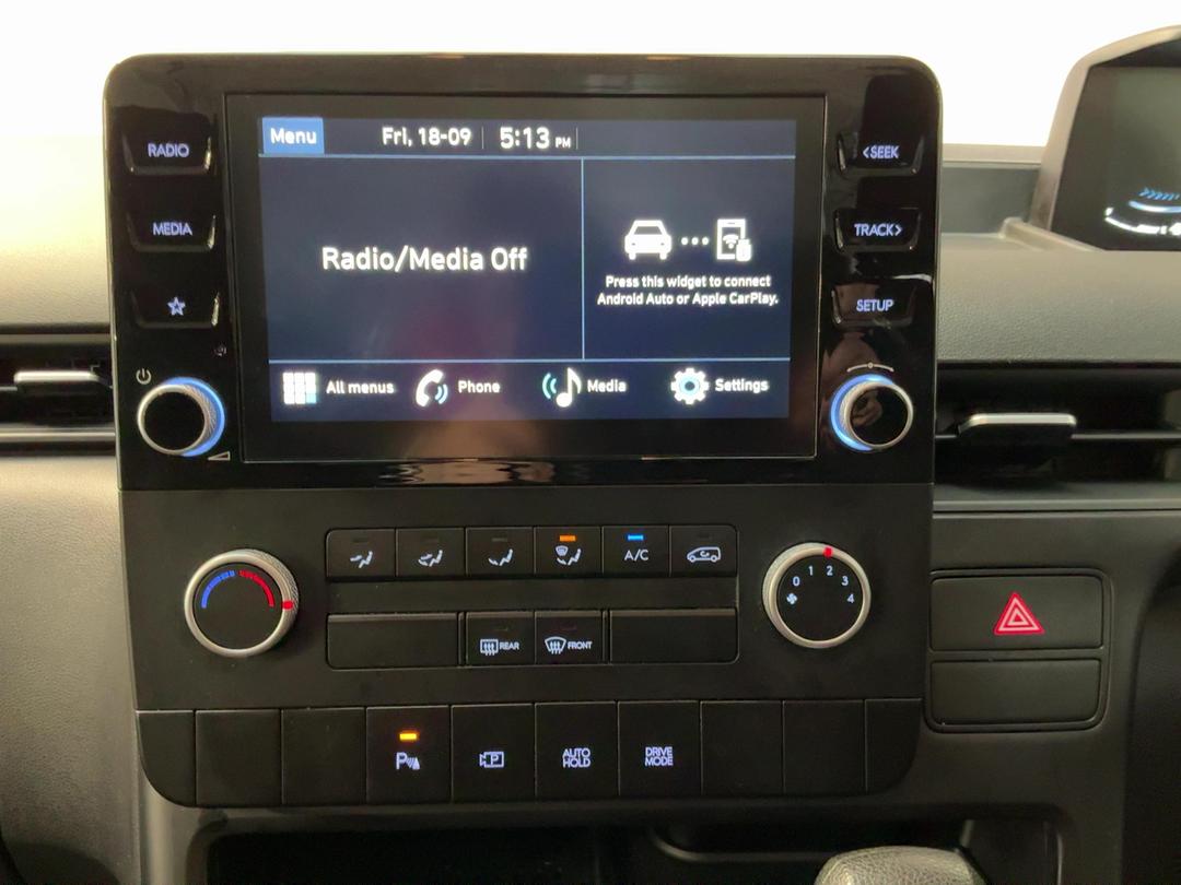 Photo '18' of Hyundai Staria Load