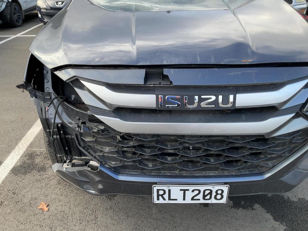 Photo '6' of Isuzu D-MAX LS Double CAB 4WD F/