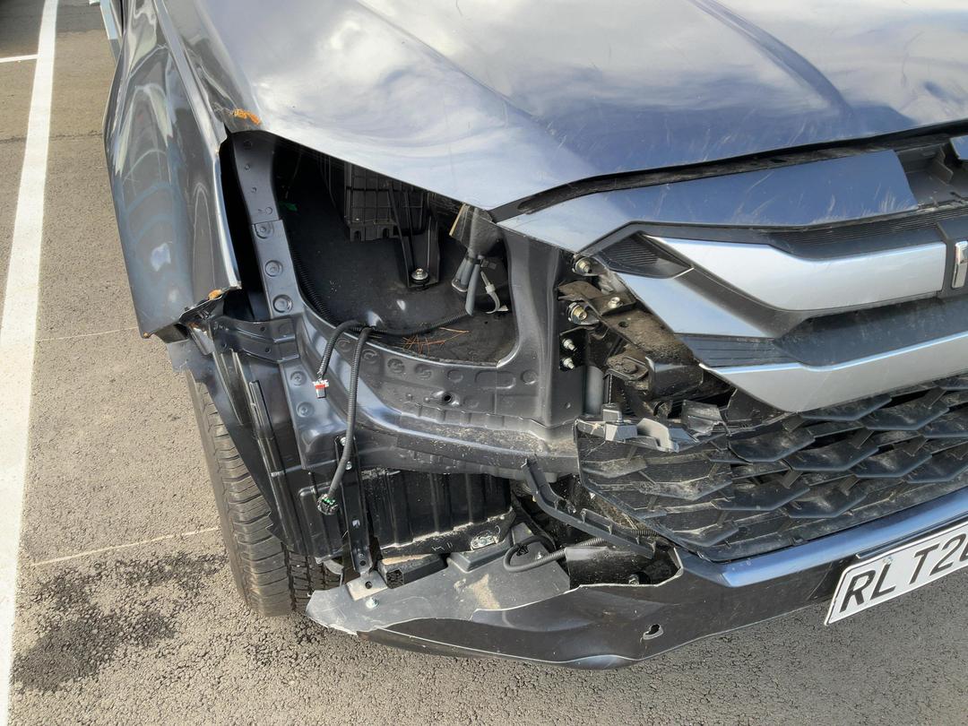 Photo '7' of Isuzu D-MAX LS Double CAB 4WD F/