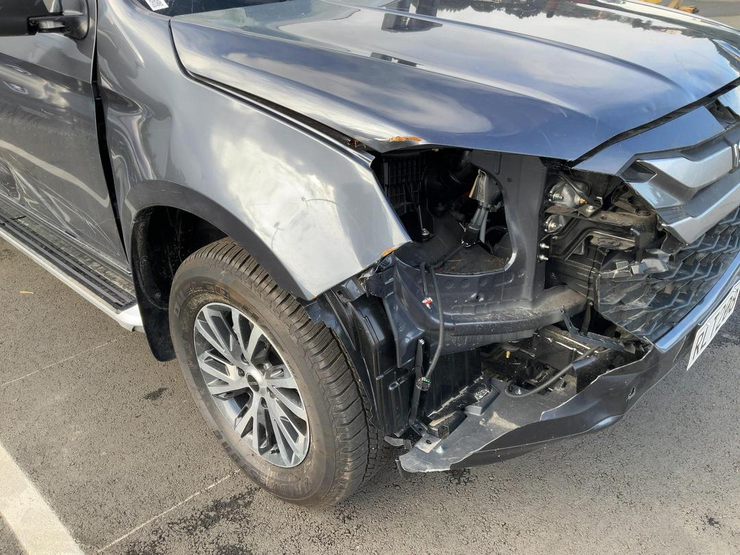 Photo '8' of Isuzu D-MAX LS Double CAB 4WD F/