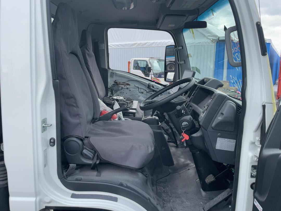 Photo '12' of Isuzu NNR Box Body