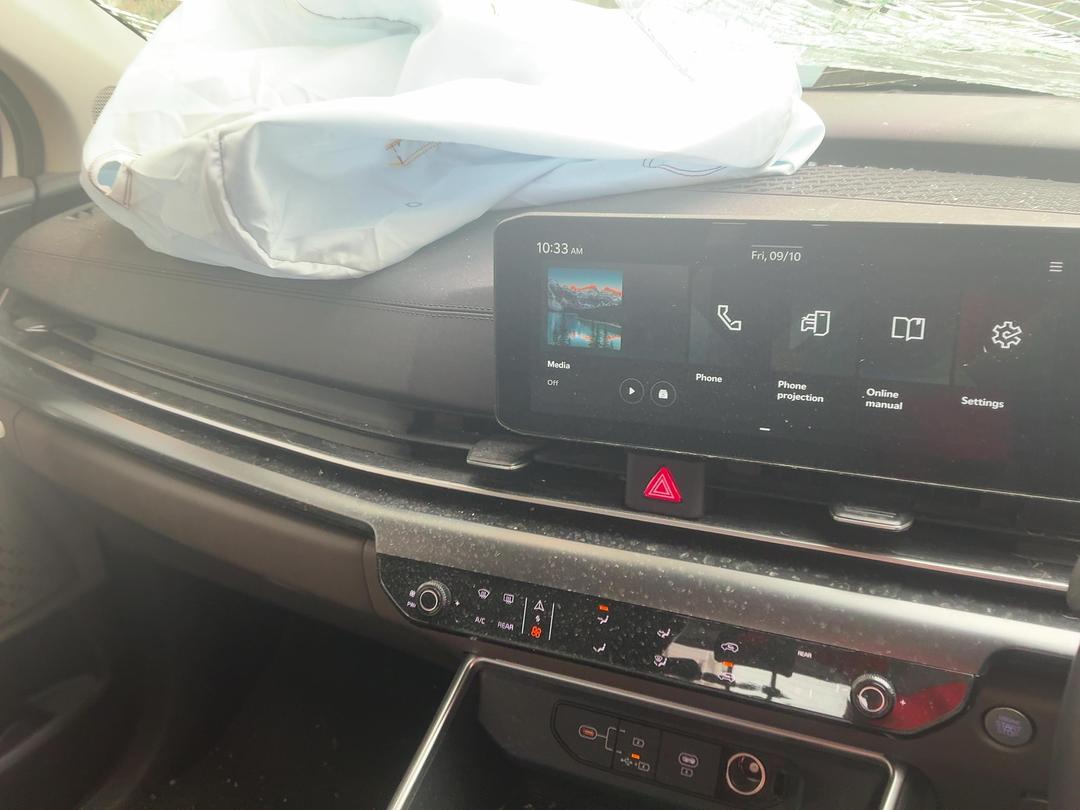 Photo '26' of KIA Carnival EX