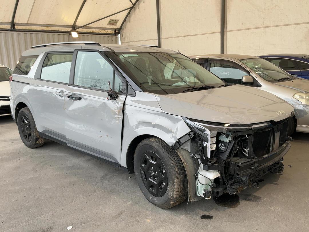 Photo '6' of KIA Carnival EX Photo '6' of KIA Carnival EX