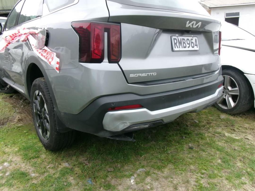 Photo '11' of KIA Sorento LX+ Photo '11' of KIA Sorento LX+