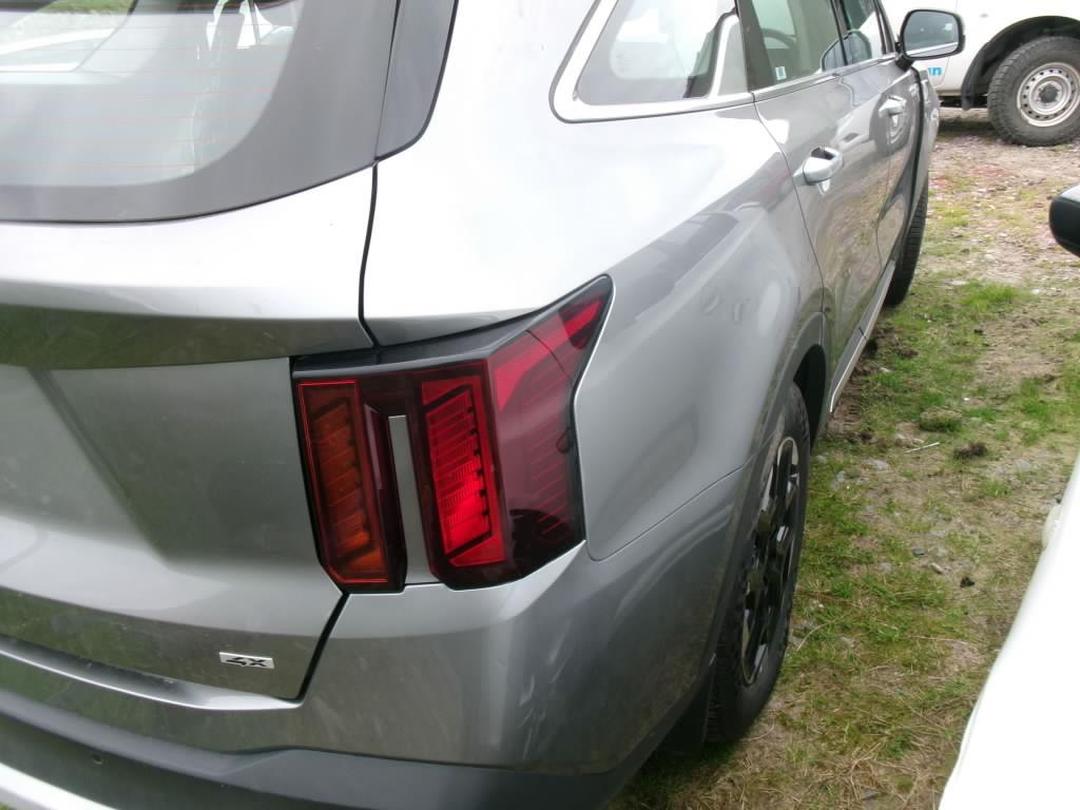Photo '14' of KIA Sorento LX+ Photo '14' of KIA Sorento LX+