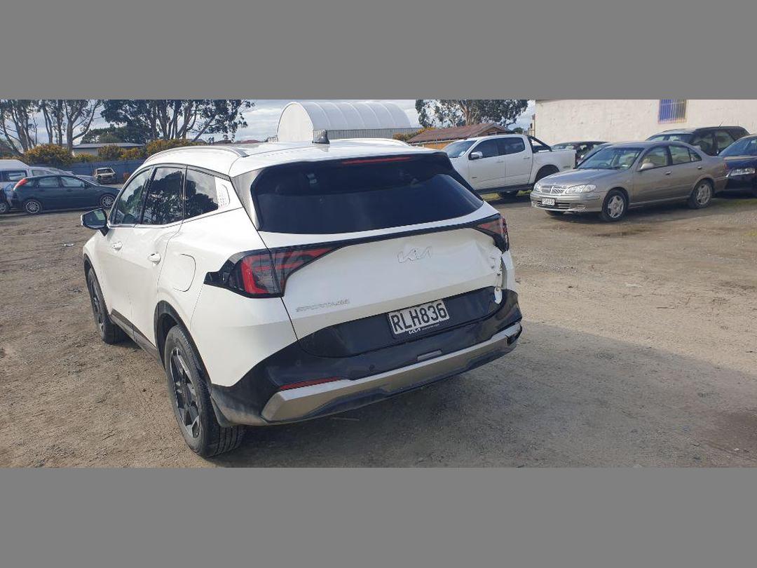 Photo '4' of KIA Sportage Earth HEV AWD Photo '4' of KIA Sportage Earth HEV AWD