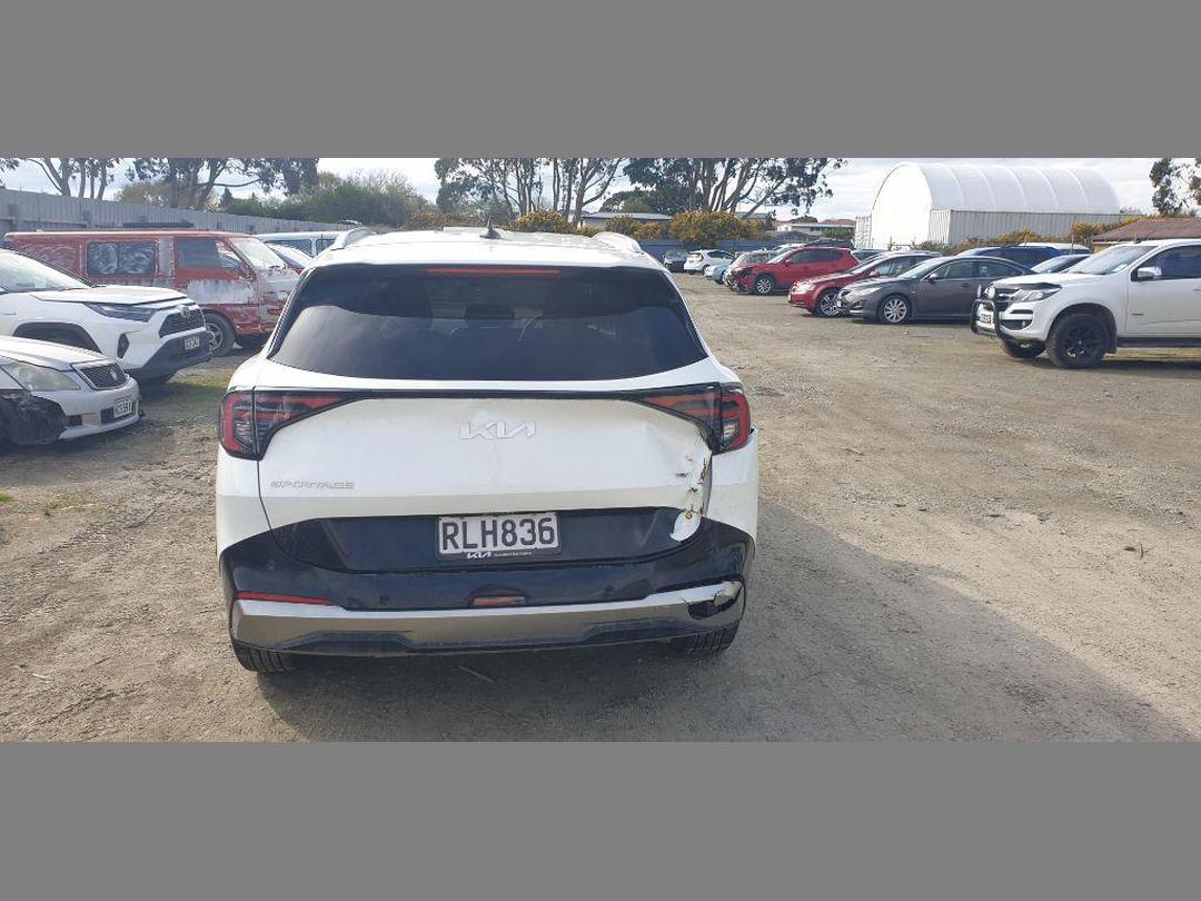 Photo '6' of KIA Sportage Earth HEV AWD Photo '6' of KIA Sportage Earth HEV AWD
