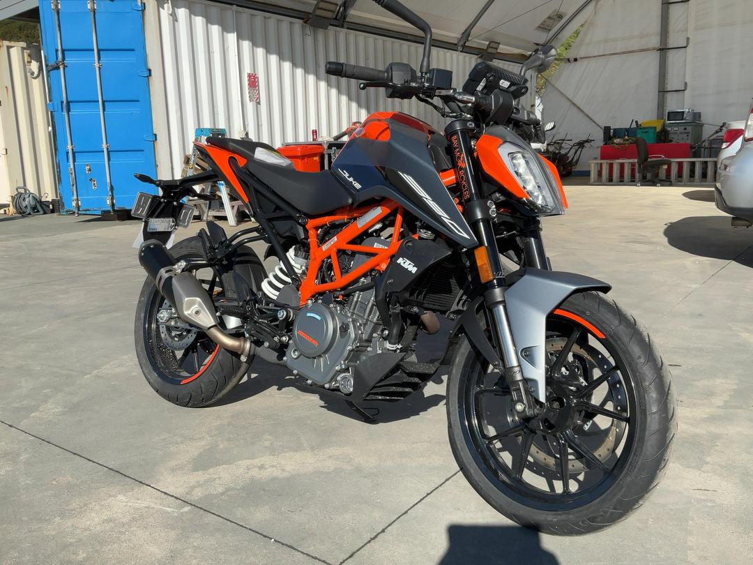 Photo '2' of KTM 390 Duke 399P