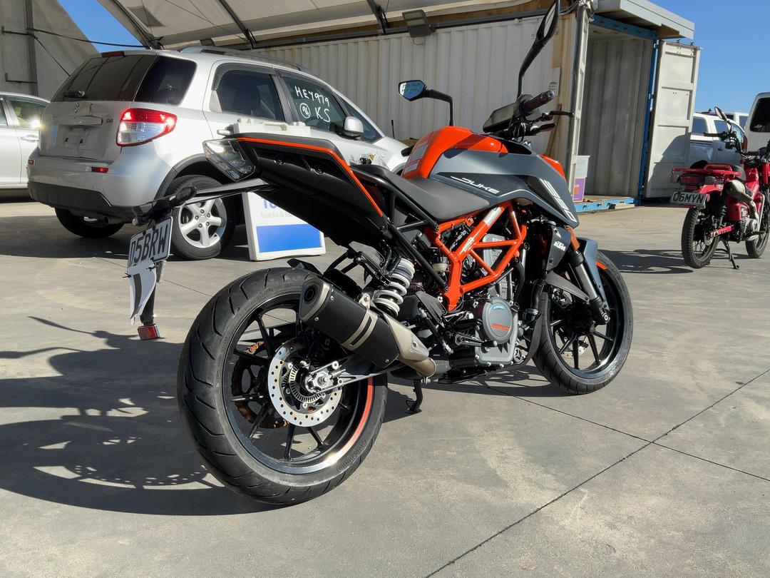 Photo '4' of KTM 390 Duke 399P