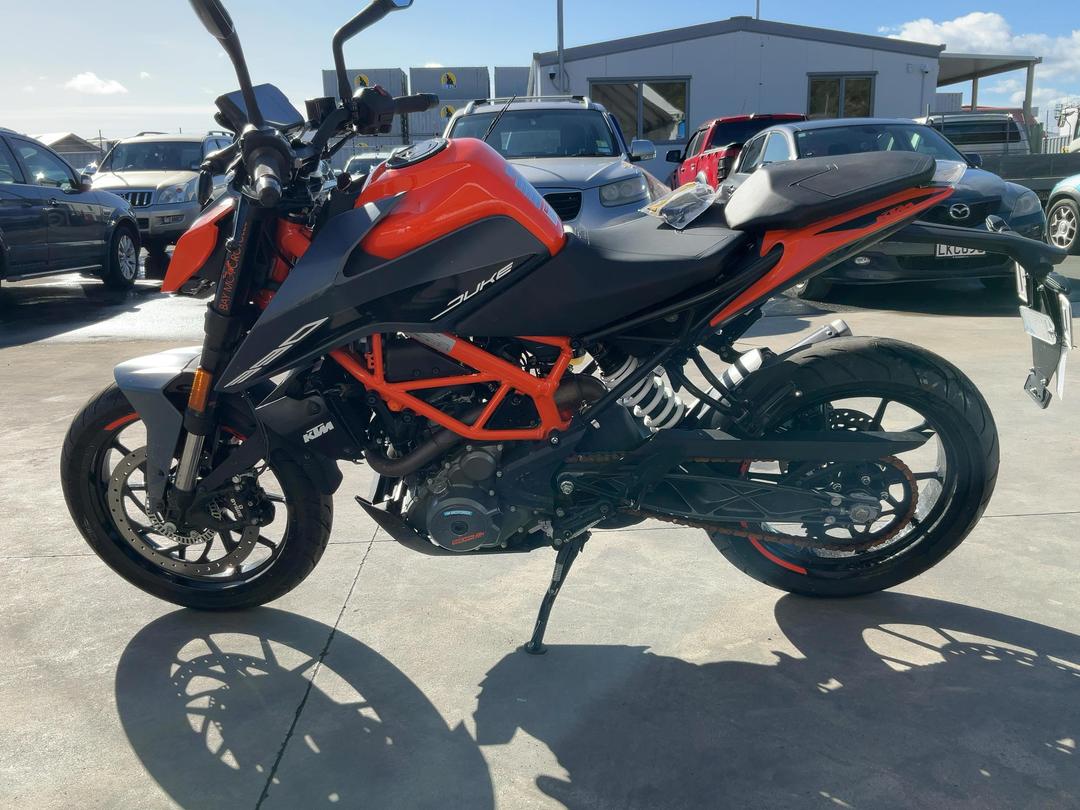 Photo '7' of KTM 390 Duke 399P