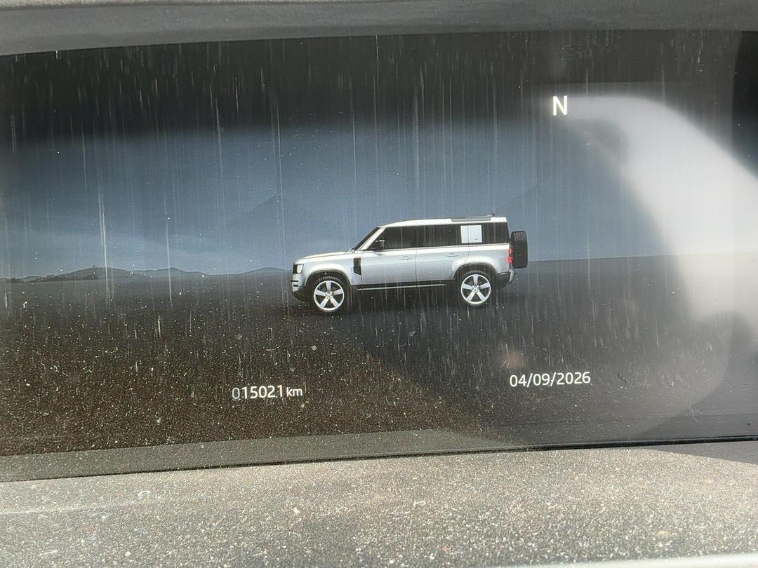 Photo '15' of Land Rover Defender 110 D250 S Photo '15' of Land Rover Defender 110 D250 S