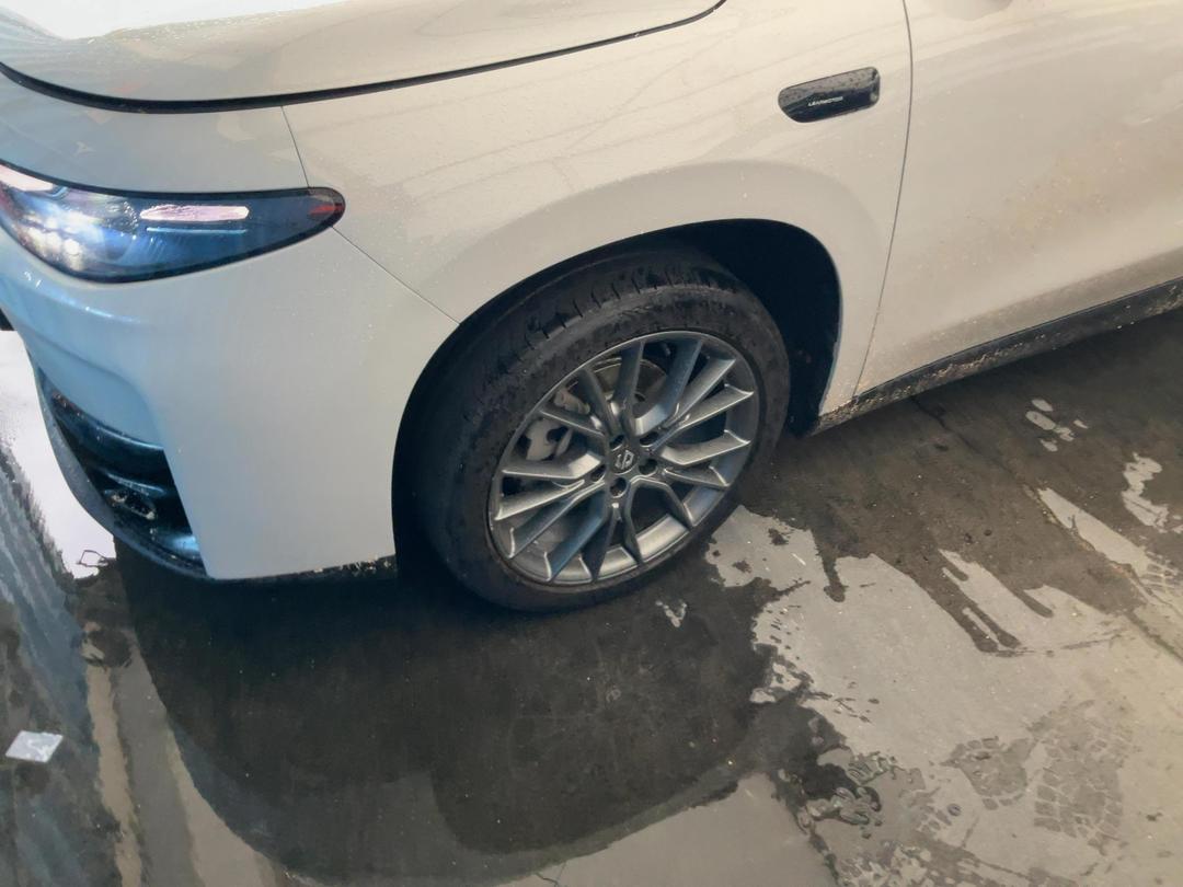 Photo '8' of Leapmotor C10 DESIGN PXEV/AT